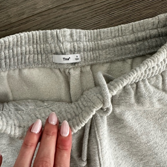 Aritzia TNA Boyfriend Sweatpants - Picture 2 of 3